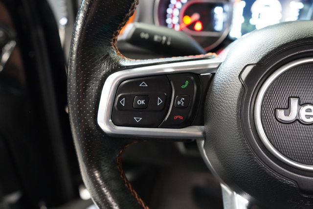 Used 2021 Jeep Gladiator Mojave AWD/4WD image 16
