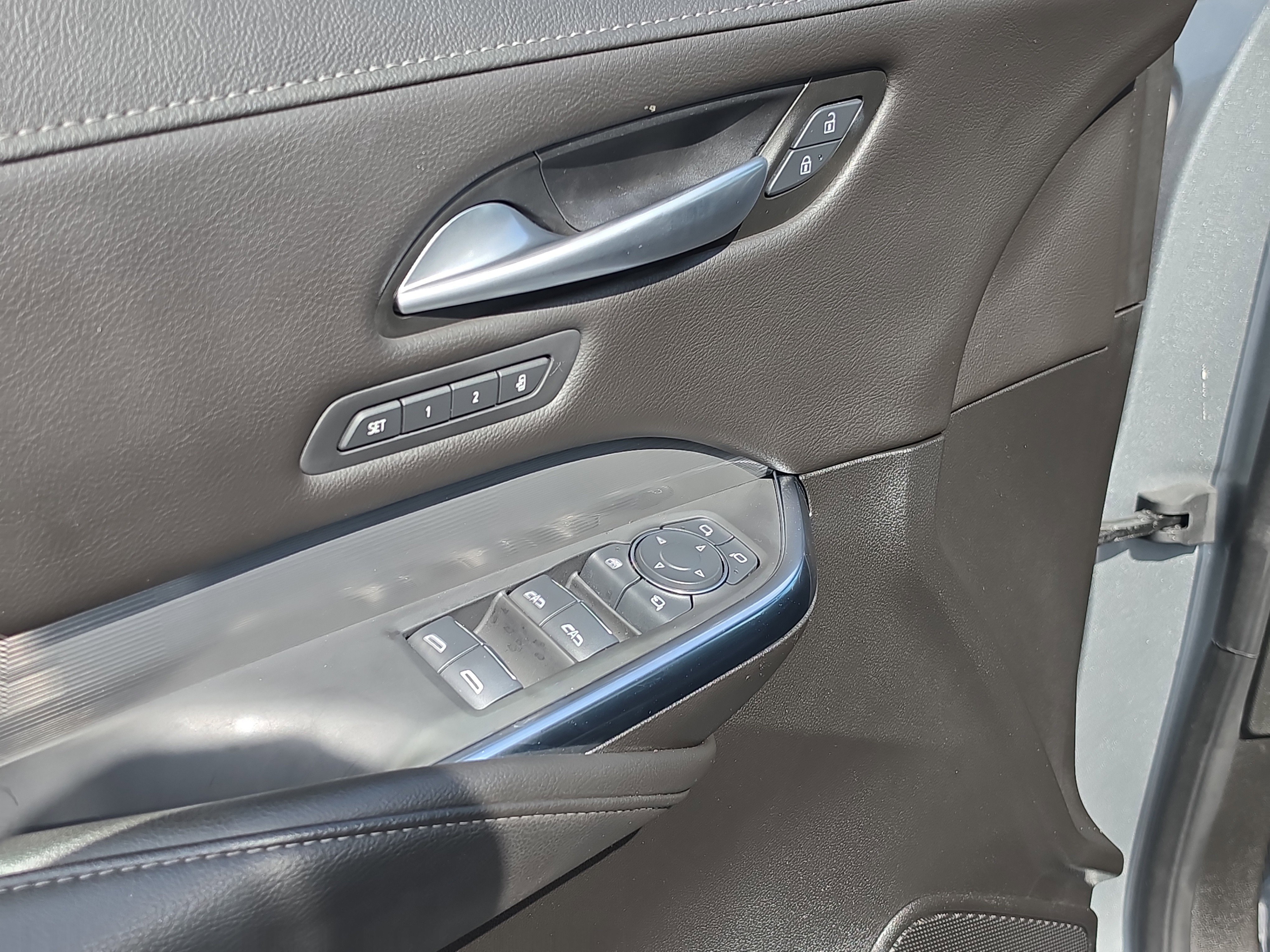 Certified 2025 Cadillac XT4 Premium Luxury FWD image 19