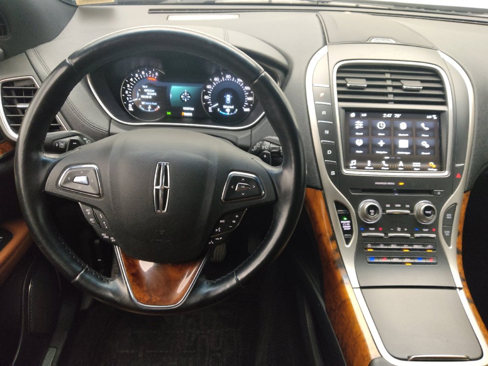 Used 2016 Lincoln MKX Reserve w/ Technology Package FWD image 22