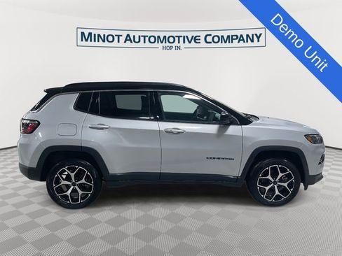 New 2026 Jeep Compass Limited AWD/4WD image 9