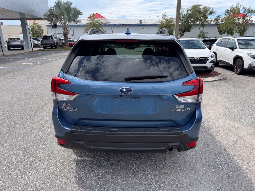 Used 2021 Subaru Forester Premium AWD/4WD image 6