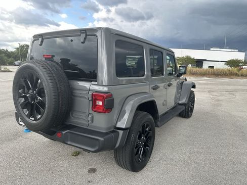 Certified 2022 Jeep Wrangler Unlimited Sahara AWD/4WD image 14