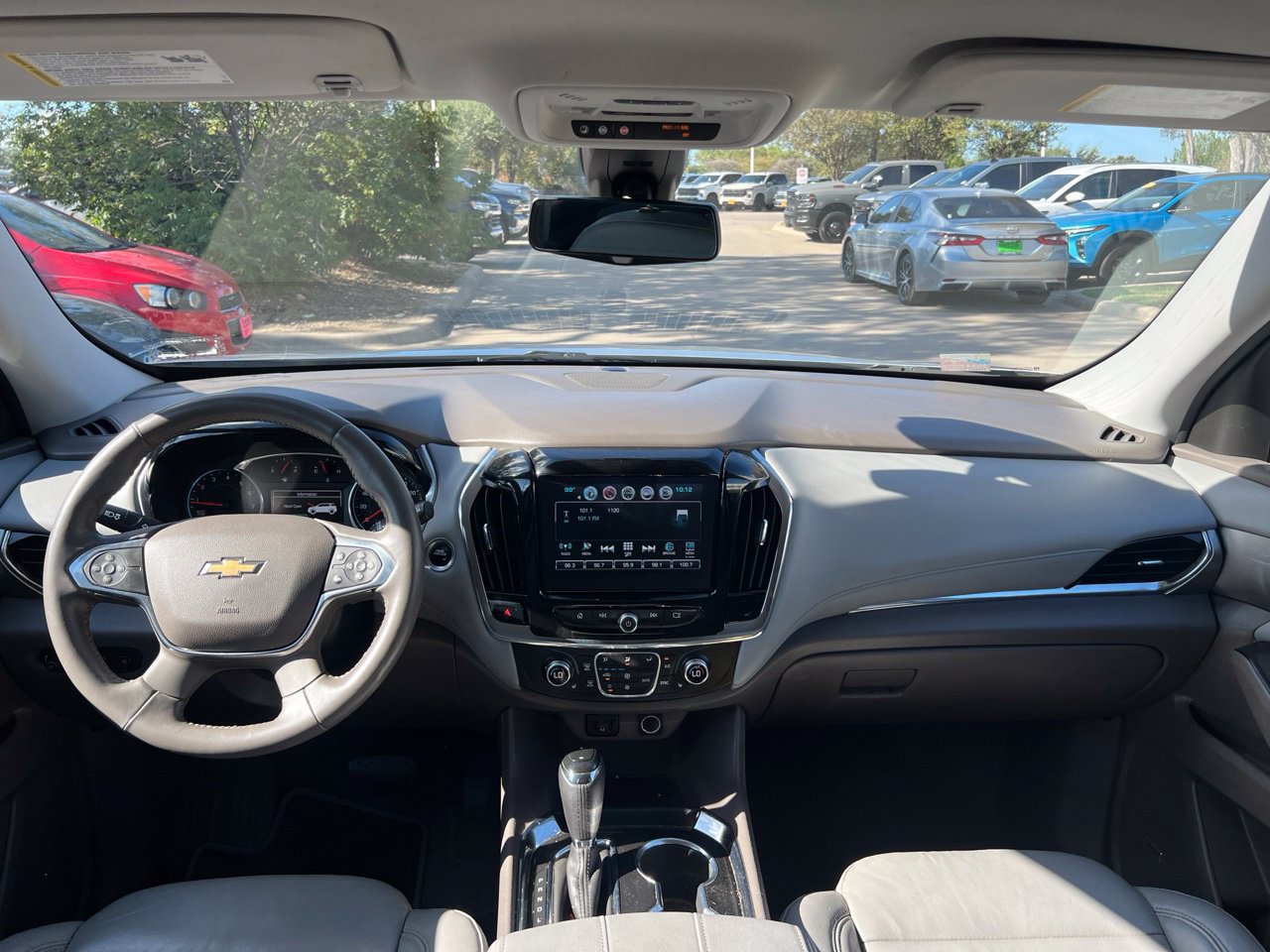 Used 2018 Chevrolet Traverse LT FWD image 13