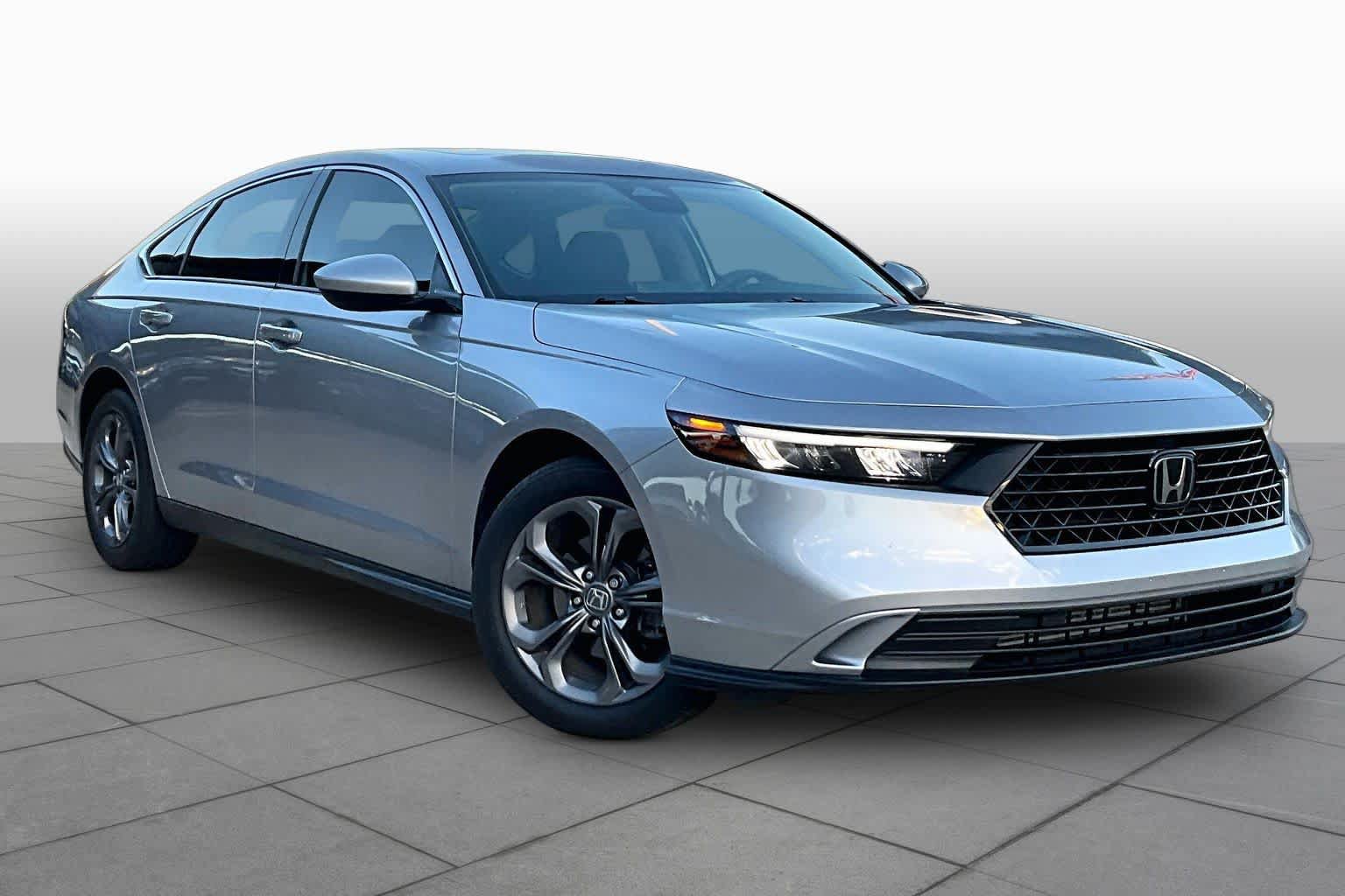 Used 2024 Honda Accord EX image 3