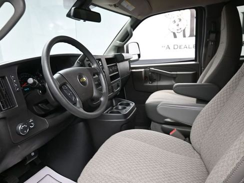 New 2025 Chevrolet Express 3500 LT w/ LT Preferred Equipment Group RWD image 8