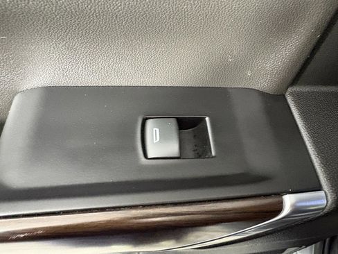 Used 2019 GMC Sierra 1500 SLT image 42