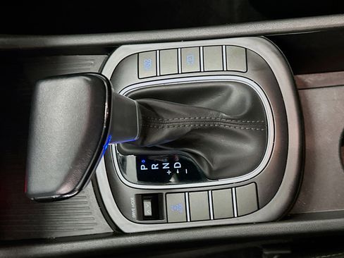 Used 2025 Hyundai Kona SEL image 25