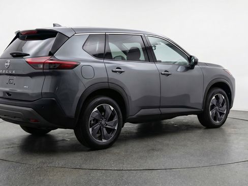 Used 2025 Nissan Rogue SV image 9