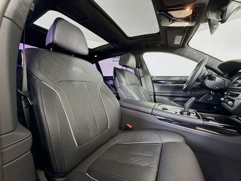 Used 2022 BMW ALPINA B7 xDrive ALPINA B7 xDrive w/ Luxury Rear Seating Package image 31