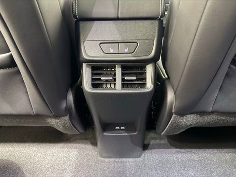 New 2026 GMC Terrain Denali w/ LPO, Black Badging Package AWD/4WD image 27