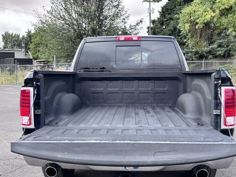 Used 2015 RAM 1500 Laramie w/ Convenience Group image 9