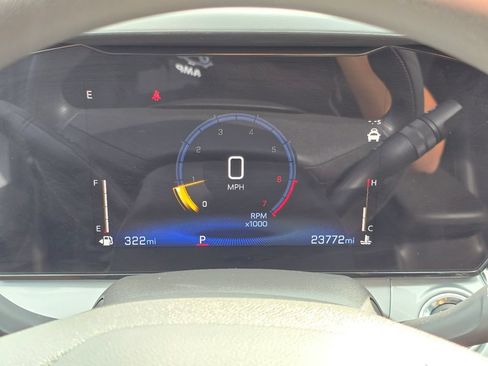 Used 2025 Chevrolet Trax LT FWD image 28