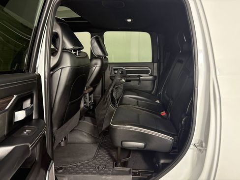 Used 2025 RAM 3500 Laramie image 30