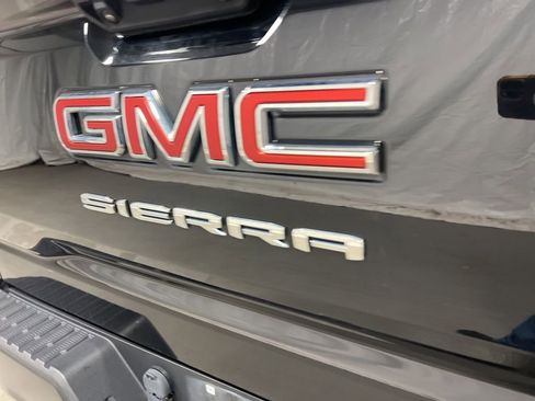 Used 2022 GMC Sierra 1500 Pro w/ Pro Value Package image 18