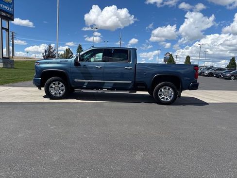 Certified 2024 Chevrolet Silverado 3500 High Country w/ Technology Package AWD/4WD image 6