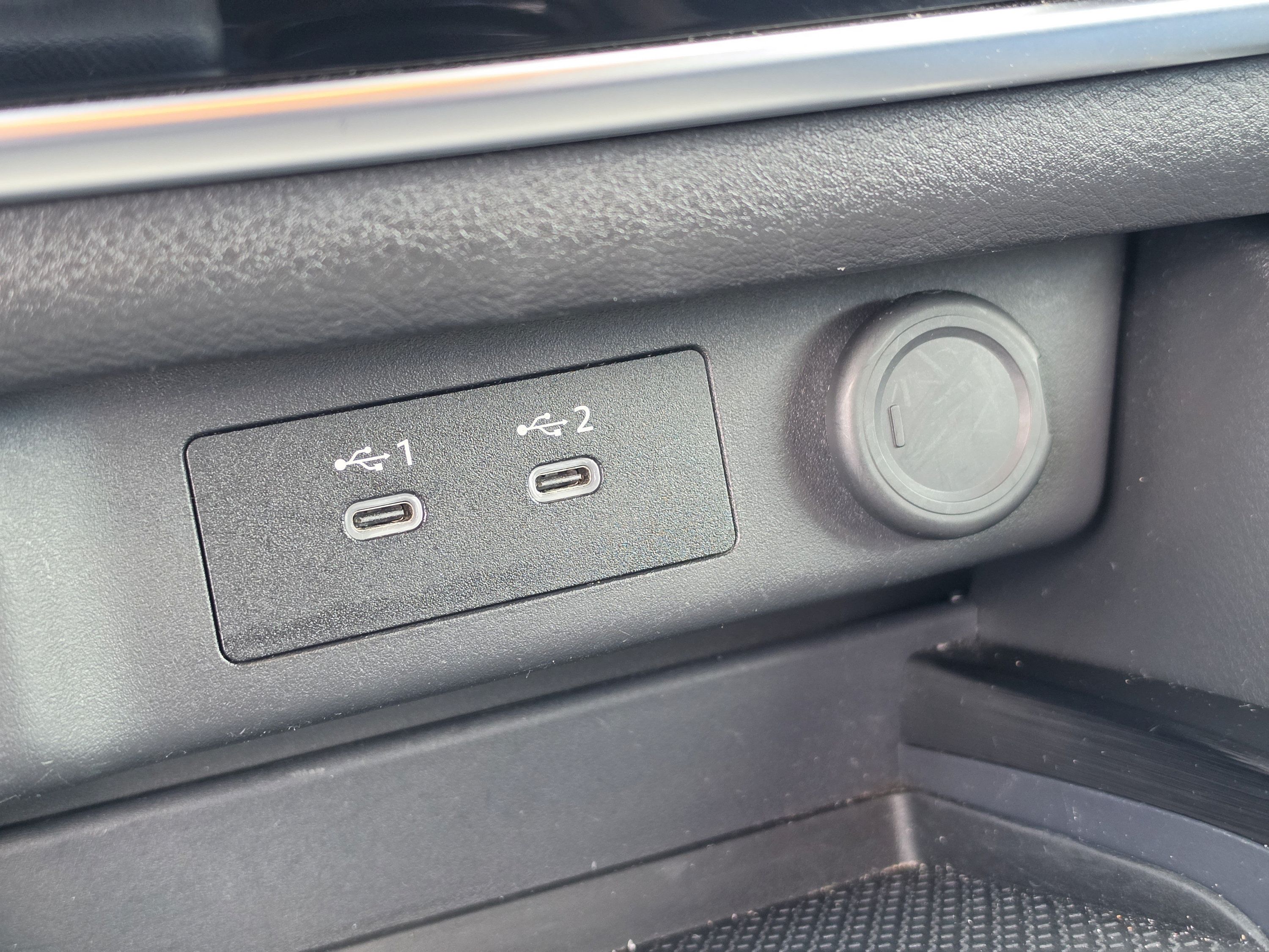 Used 2024 Nissan Rogue S AWD/4WD image 27