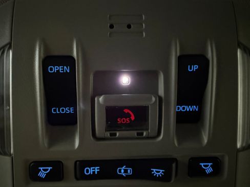 Used 2021 Toyota Highlander Limited AWD/4WD image 42