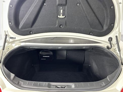 Used 2018 Nissan GT-R Premium image 23