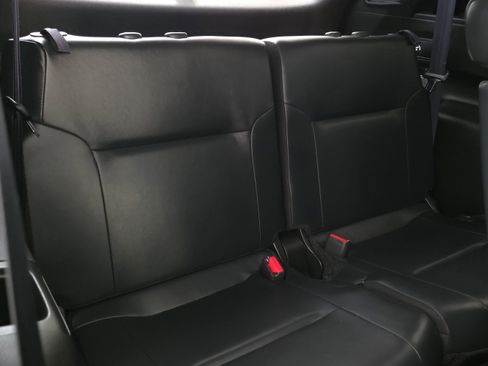 Used 2023 Mitsubishi Outlander SE image 31