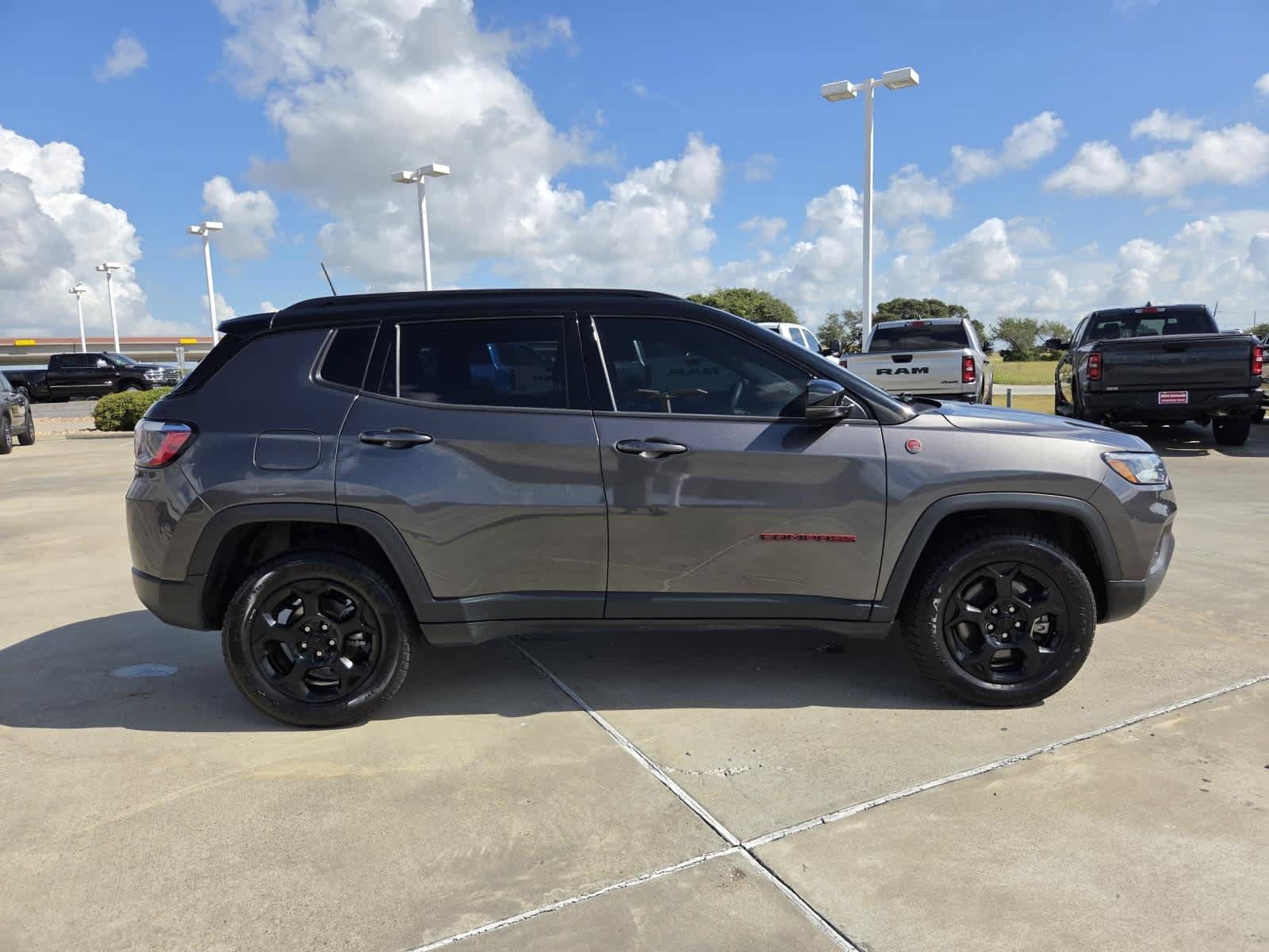 Used 2023 Jeep Compass Trailhawk AWD/4WD image 6