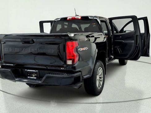 Used 2023 Chevrolet Colorado LT AWD/4WD image 12
