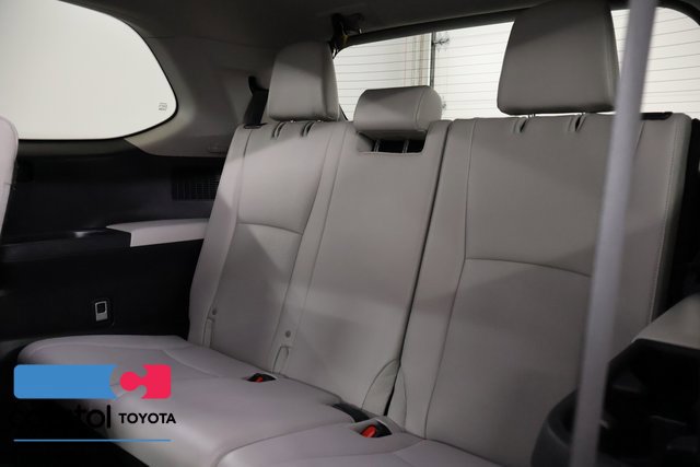 Used 2025 Toyota Grand Highlander AWD Hybrid image 33
