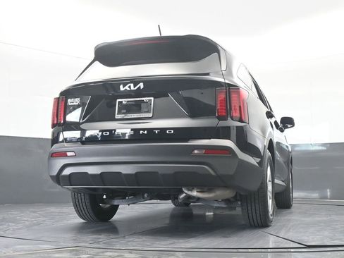 Used 2022 Kia Sorento LX image 57