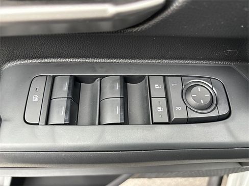 Certified 2025 Toyota Tacoma Trailhunter image 15