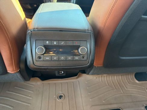 Used 2017 Chevrolet Traverse Premier AWD/4WD image 16