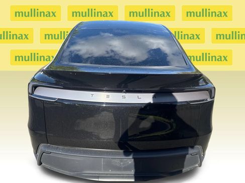 Used 2026 Tesla Model Y Long Range RWD image 27