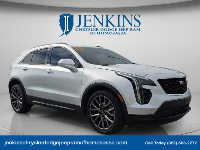 Used 2020 Cadillac XT4 Sport w/ LPO, Midnight Sport Package FWD image 2