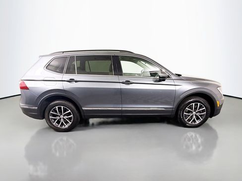Used 2020 Volkswagen Tiguan SE image 11