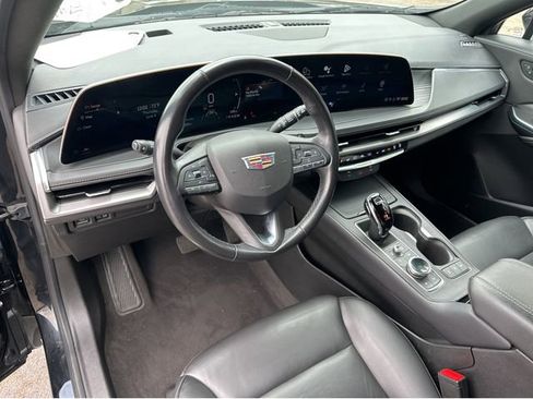 Certified 2024 Cadillac XT4 Premium Luxury FWD image 5