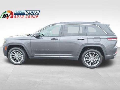 Used 2025 Jeep Grand Cherokee Summit image 1