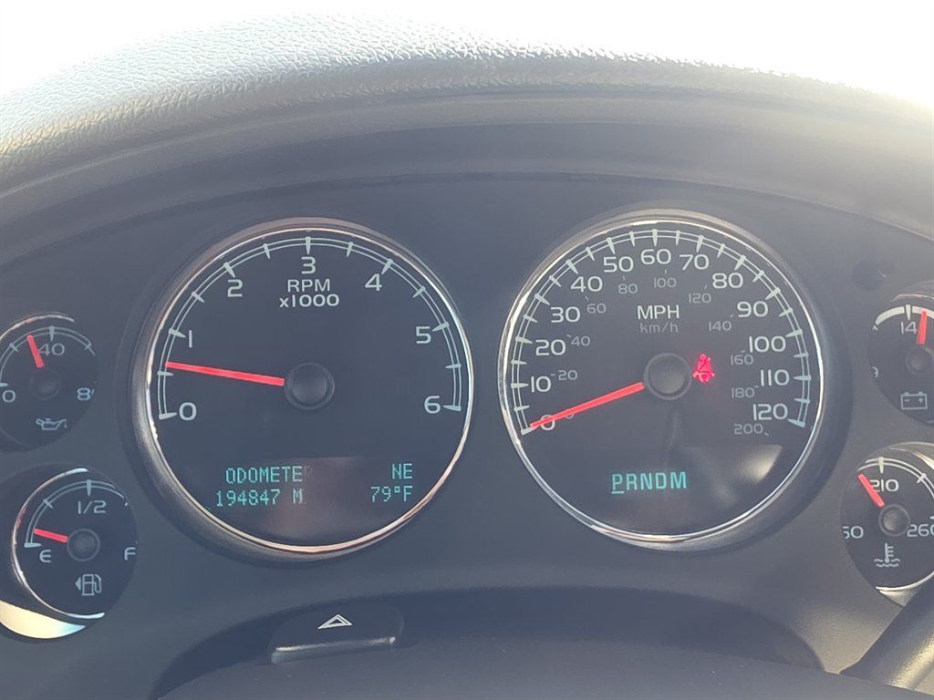 Used 2013 Chevrolet Tahoe LTZ RWD image 10