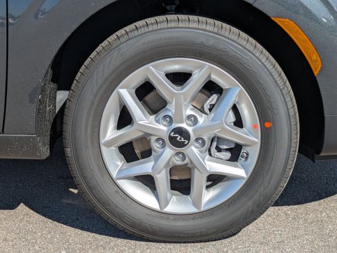 New 2025 Kia Soul LX image 39