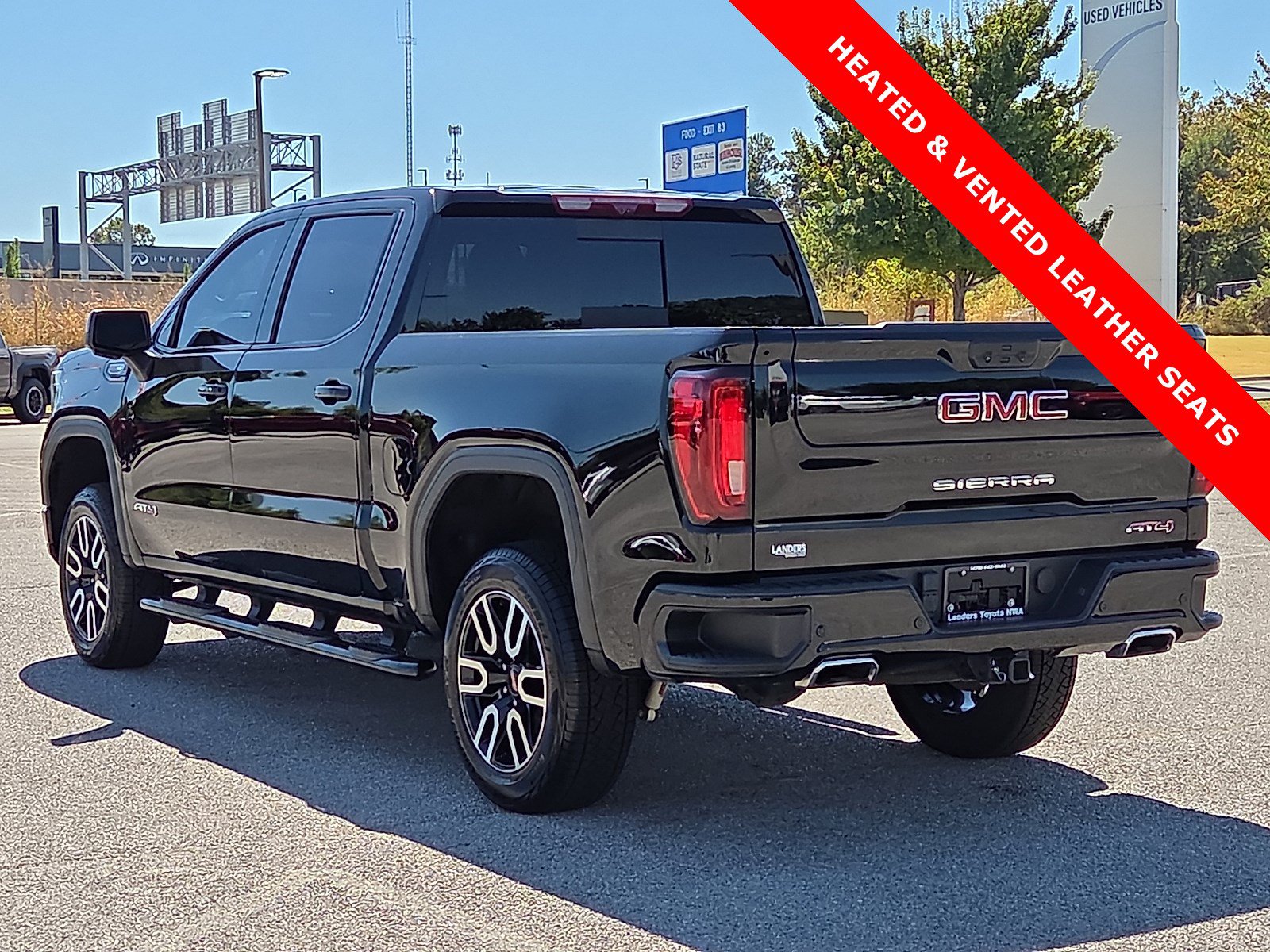 Used 2024 GMC Sierra 1500 AT4 w/ Technology Package AWD/4WD image 4