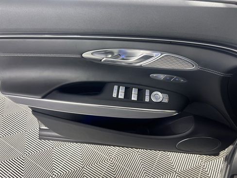 Used 2023 Genesis GV70 2.5T w/ Advanced Package image 27