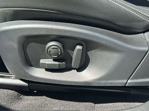 Used 2024 Jaguar E-PACE R-Dynamic SE image 10