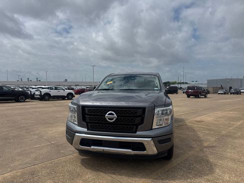Certified 2022 Nissan Titan SV RWD image 6