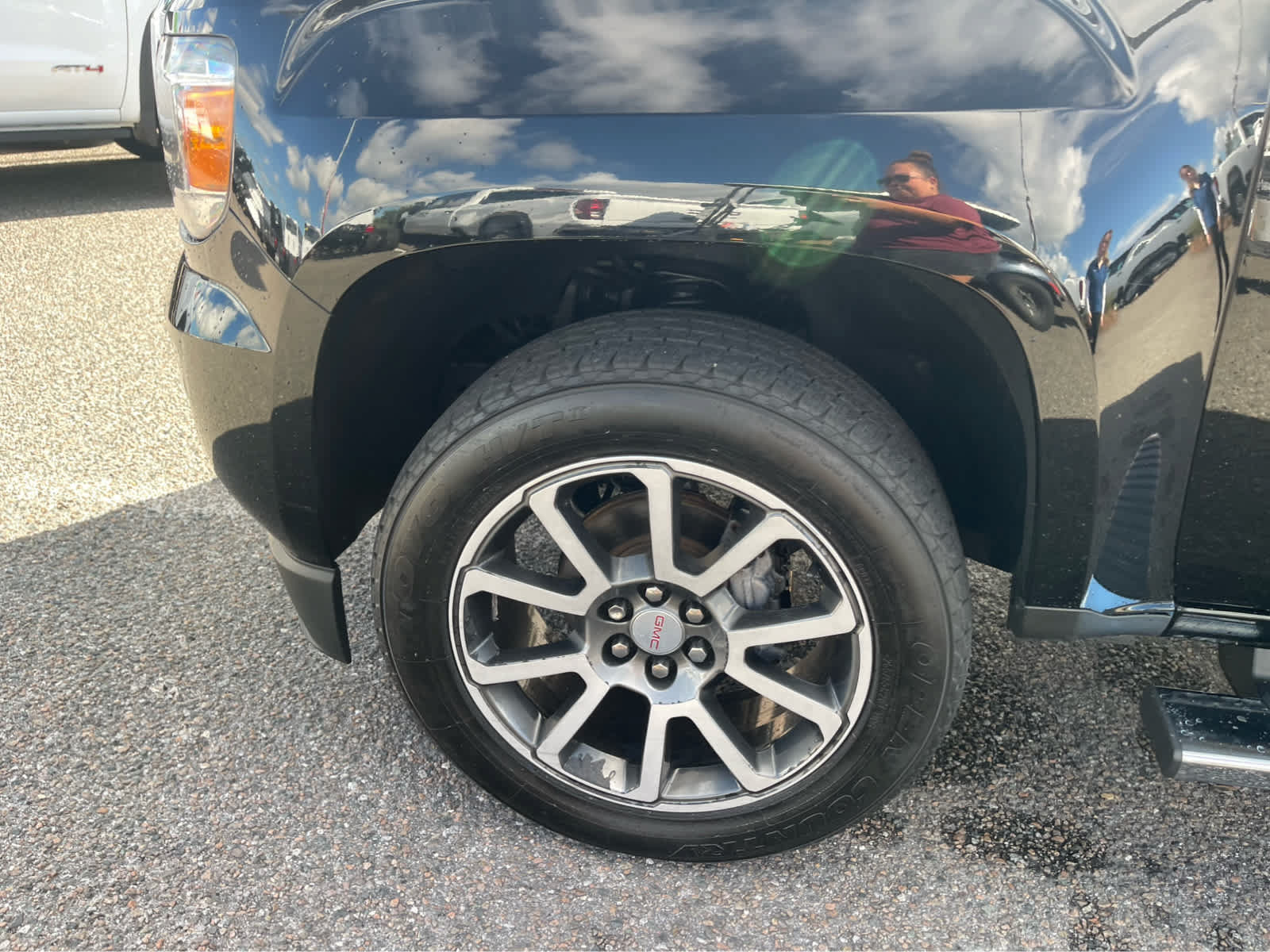 Used 2017 GMC Canyon Denali RWD image 9