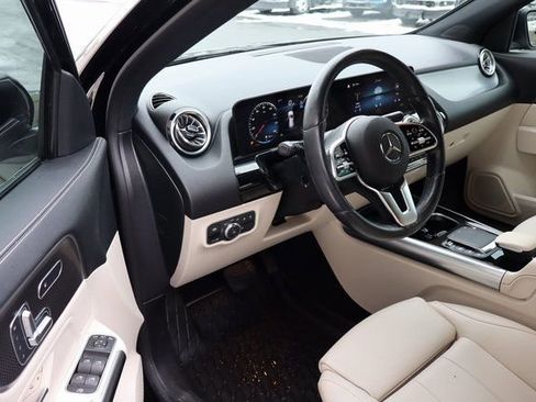 Used 2023 Mercedes-Benz GLA 250 4MATIC image 4