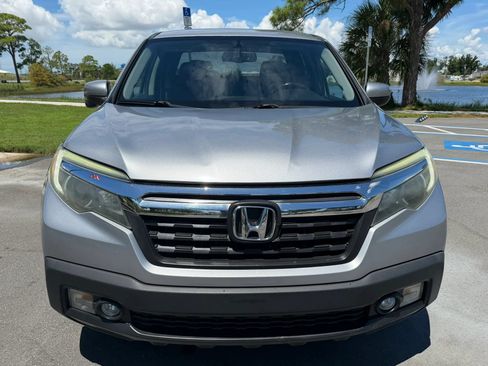 Used 2017 Honda Ridgeline RTL-T image 3