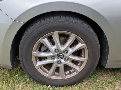 Used 2016 MAZDA MAZDA3 i Sport w/ Preferred Equipment Package image 10