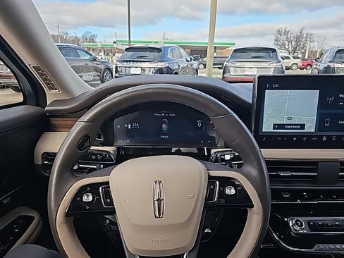 Used 2024 Lincoln Corsair Reserve w/ Equipment Group 201A image 13