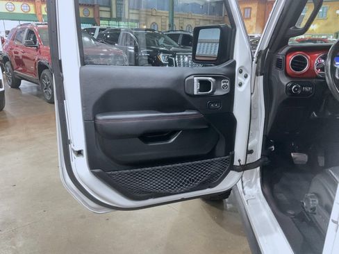 Used 2021 Jeep Wrangler Unlimited Rubicon AWD/4WD image 9