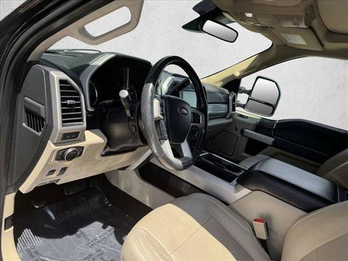 Used 2019 Ford F250 Lariat w/ Lariat Ultimate Package AWD/4WD image 12