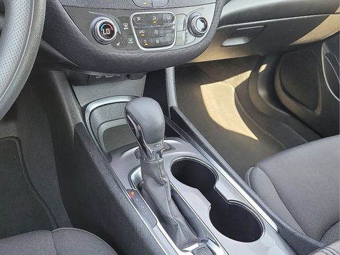 Used 2024 Chevrolet Malibu LT image 17