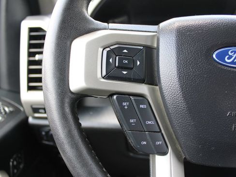 Used 2020 Ford F150 Lariat w/ Equipment Group 502A Luxury AWD/4WD image 18