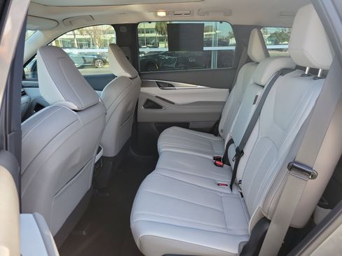 Certified 2026 INFINITI QX60 Luxe w/ Cargo Package image 16